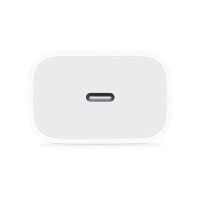 מטען קיר Apple 20W USB-C – טעינה מהירה ויעילה למכשירי אייפון, אייפד ואביזרים תואמים עם חיבור USB-C קומפקטי ונוח